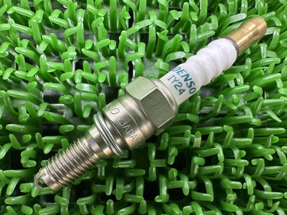 DENSO IRIDIUM POWER IY24 spark plug