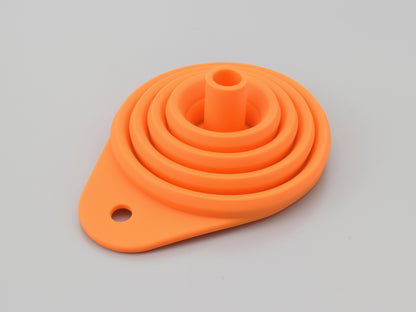 DAYTONA compact silicone funnel