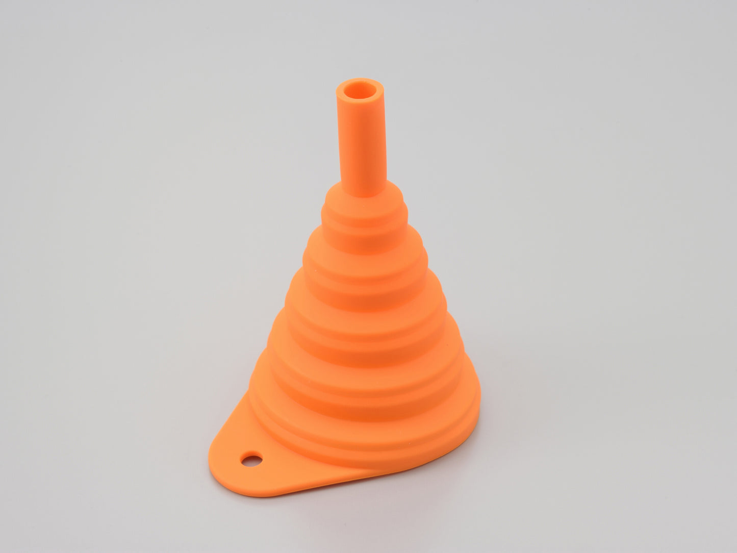 DAYTONA compact silicone funnel