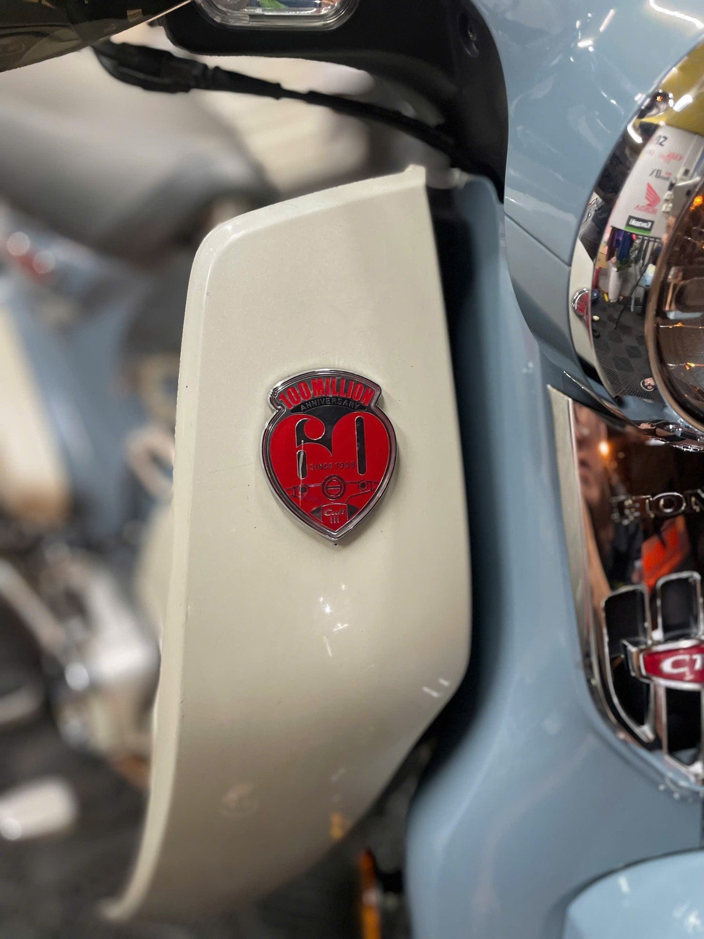 Super Cub serries 60th anniversary emblem